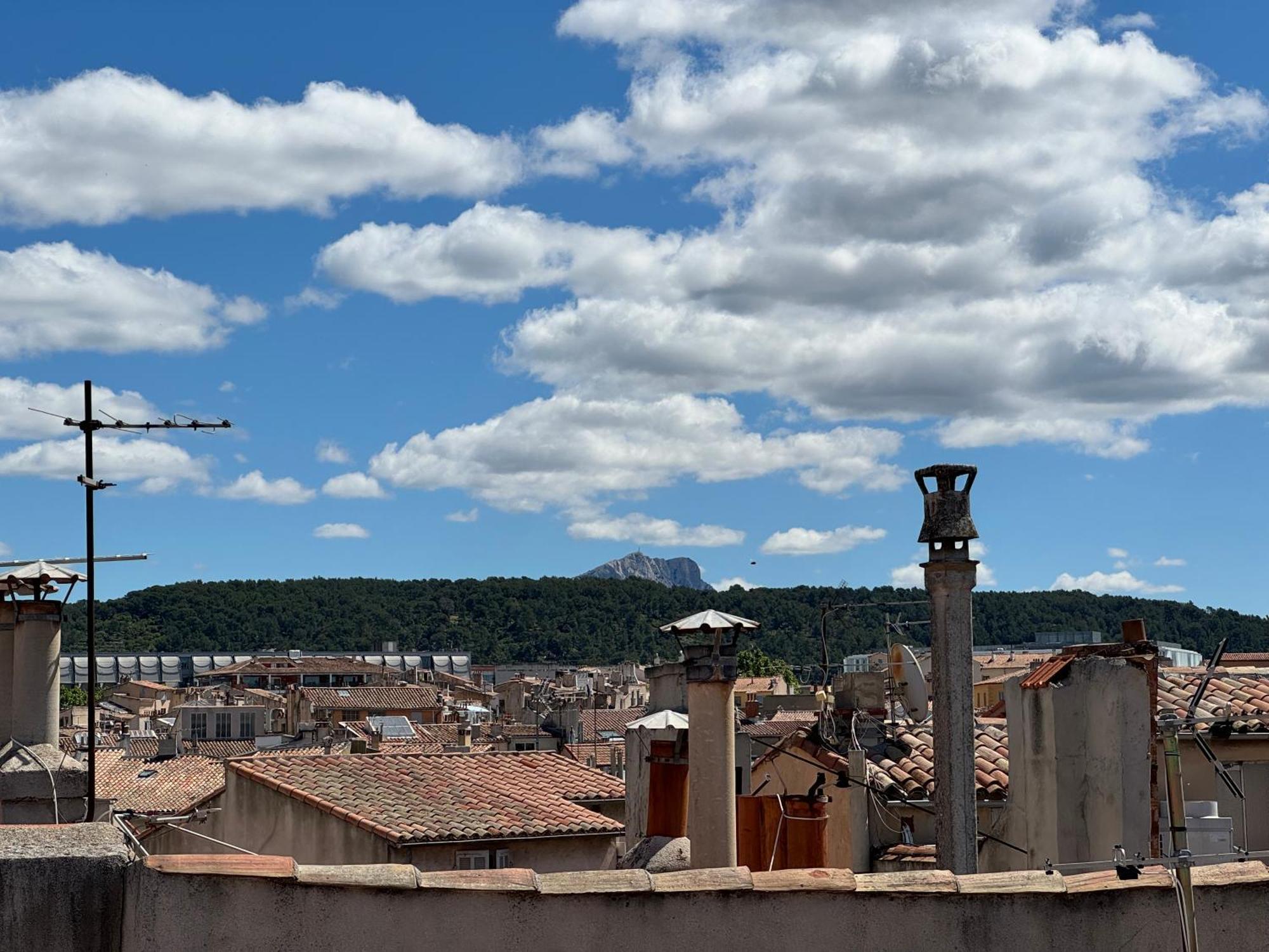 2 Pieces Climatise En Duplex Avec Terrasse Apartment Aix-en-Provence Bagian luar foto